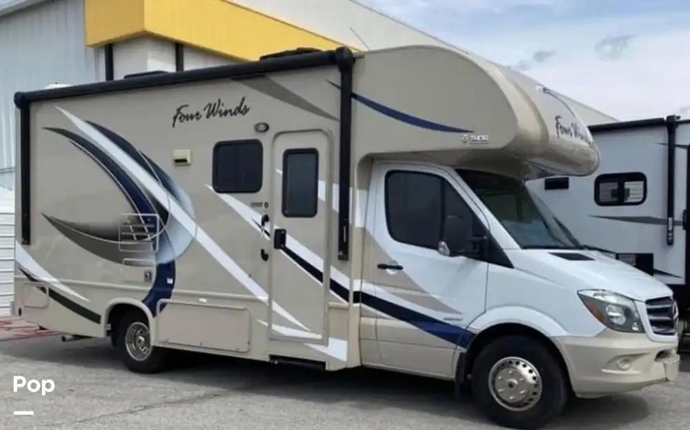 2023 Class B RV for Rent in Lakeville, MN 